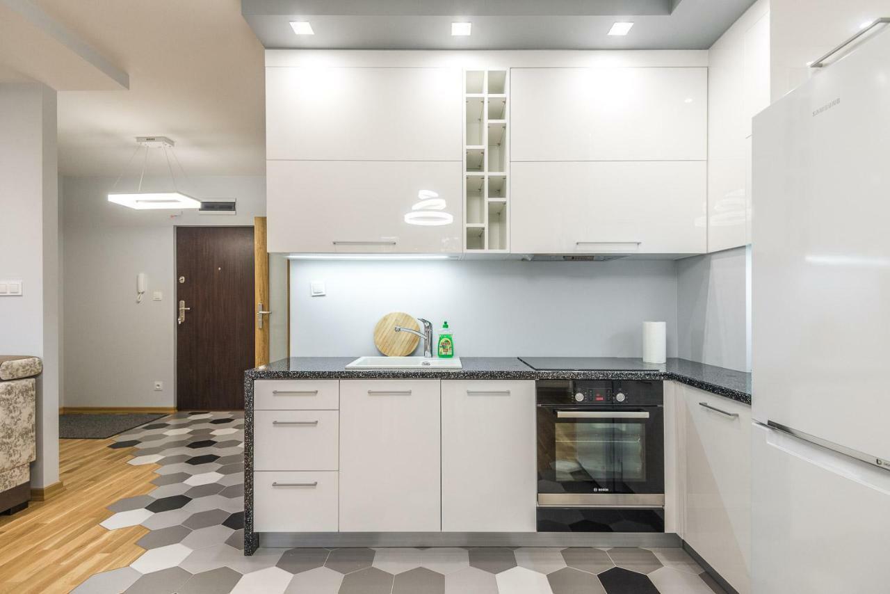 Apartament 48M W Centrum Grojca Grojec  Eksteriør bilde