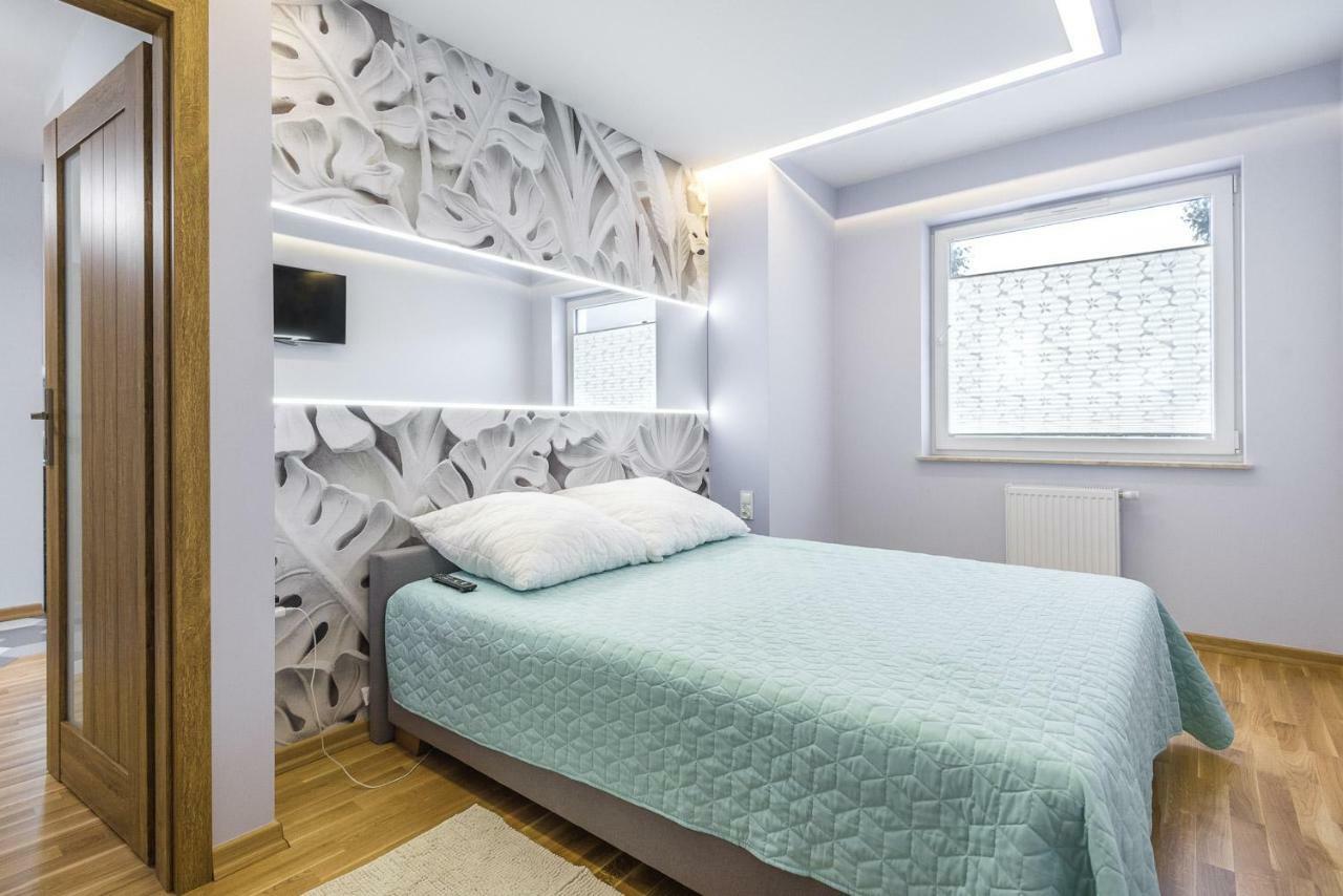 Apartament 48M W Centrum Grojca Grojec  Eksteriør bilde