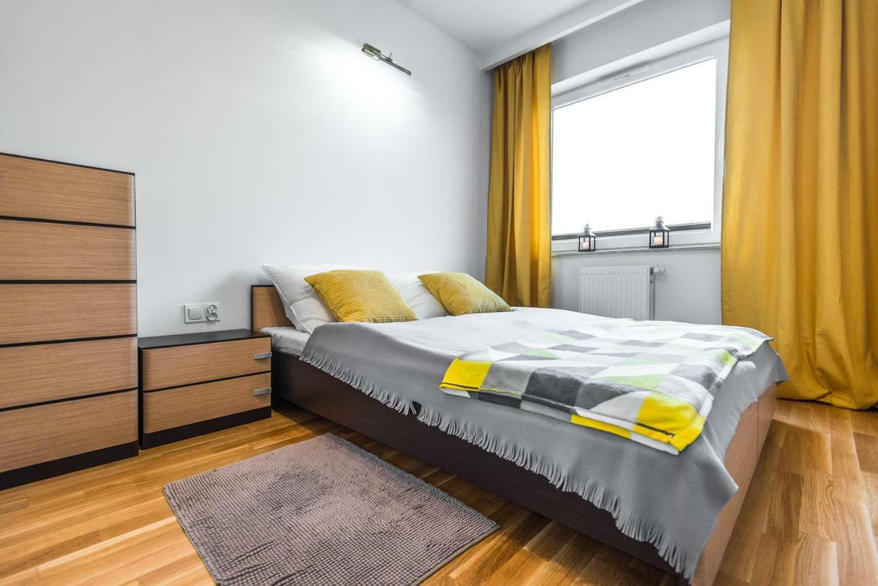 Apartament 48M W Centrum Grojca Grojec  Eksteriør bilde