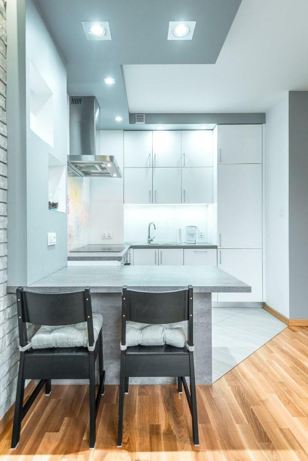 Apartament 48M W Centrum Grojca Grojec  Eksteriør bilde
