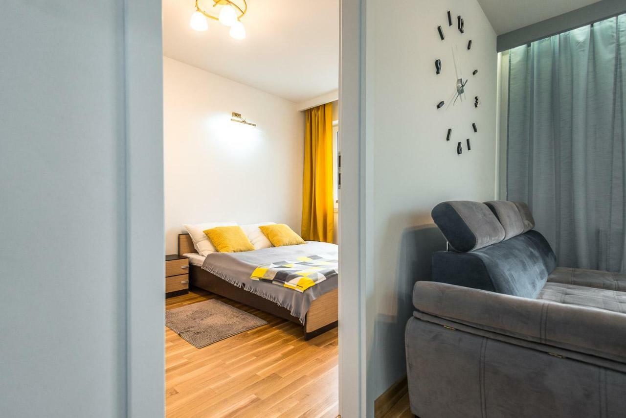 Apartament 48M W Centrum Grojca Grojec  Eksteriør bilde